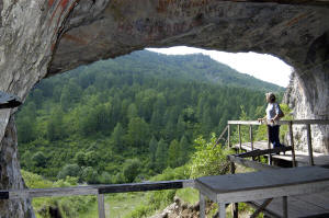 Денисова пещера